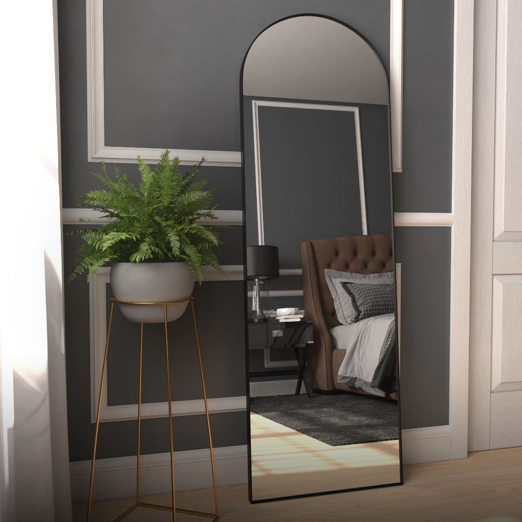 Louhir, espelhos decorativos para valorizar seu ambiente com elegância e funcionalidade. Modelos modernos que ampliam espaços e elevam a decoração.