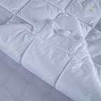 Travesseiro Protetor de Colchão Bariloche, travesseiro grande, capa travesseiro, capa de cama grossa, colcha de cama, colcha de cama e fronha, kit colcha de cama, colcha de cama de qualidade, louhir, louhir.com, louhir.com.br