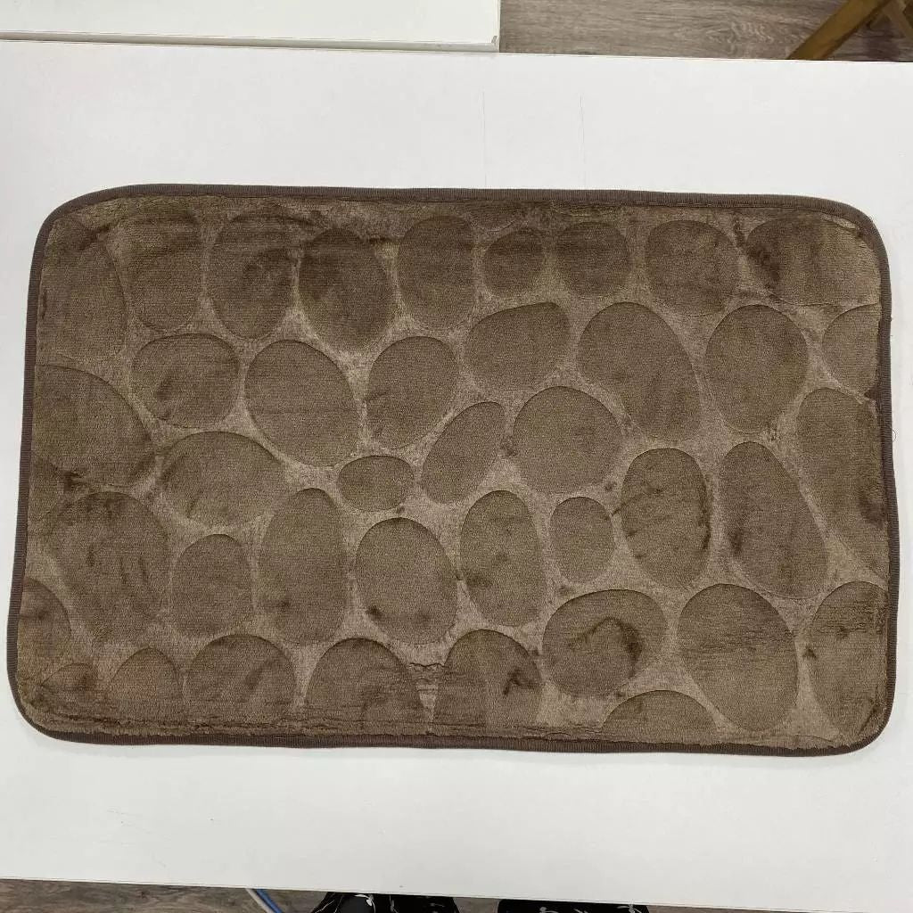 Tapete Antiderrapante Pierre Lisse, https://louhir.com.br/