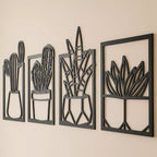 Kit 4 Quadros de cactos vazados em MDF preto premium. Design moderno, ecológico e fácil instalação com fita dupla face. Ideal para salas, varandas e cozinhas.