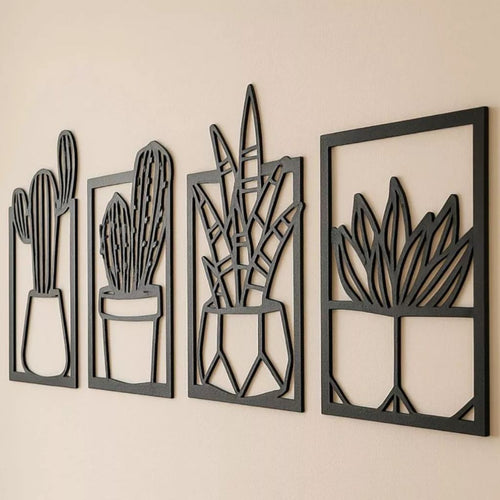 Kit 4 Quadros de cactos vazados em MDF preto premium. Design moderno, ecológico e fácil instalação com fita dupla face. Ideal para salas, varandas e cozinhas.