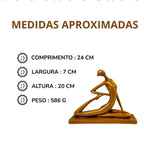 Escultura Minimalista Ballerine em gesso, 24cm, com design estilizado de bailarina. Peça decorativa elegante para salas, quartos, estúdios e home office.