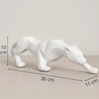 Escultura Pantera Geométrica em cerâmica 36cm, símbolo de elegância e poder. Peça decorativa moderna para aparadores, estantes, racks e home office.