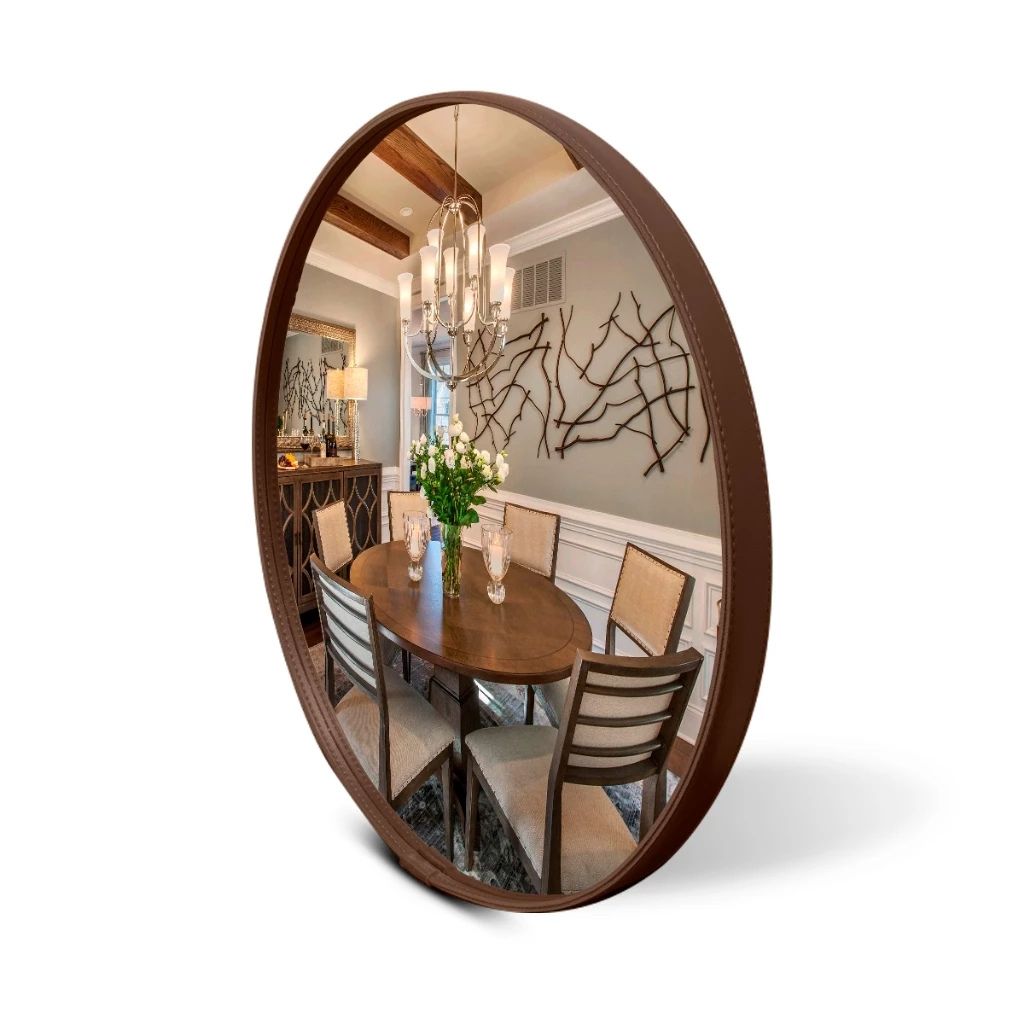 Espelho Rond Médio 60cm com borda estilo couro costurado e suporte para parede. Design redondo moderno que amplia e valoriza salas, quartos e halls.