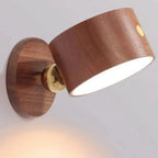 Luminária magnética em madeira com bateria 1200mAh, luz ajustável 2700K-4500K e interruptor toque. Instalação fácil com adesivo 3M, ideal para quartos e salas.