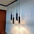 Pendente Nobre com LED 5W, 3 tons de luz e altura regulável de 50-120cm. Metal dourado, bivolt e durável. Ideal para salas, cozinhas e áreas sociais. Compre agora!