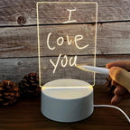 Luminária quadro de anotações com efeito 3D LED, 3 cores de luz e marcador incluso. Reutilizável, portátil e perfeita para decorar quartos e mesas com criatividade.