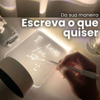 Luminária quadro de anotações com efeito 3D LED, 3 cores de luz e marcador incluso. Reutilizável, portátil e perfeita para decorar quartos e mesas com criatividade.