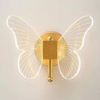 Luminária de parede borboleta com LED integrado e 3 tons de luz (Frio, Neutro e Quente). Design luxuoso em dourado e cristal, bivolt e fácil de instalar. Confira.