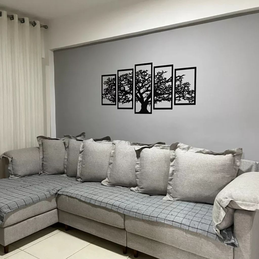 Mosaico com 5 quadros da Árvore da Vida em MDF preto fosco. Corte a laser, fácil instalação com fita 3M e design moderno para salas, escadas e escritórios.