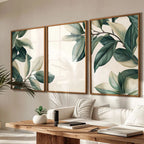 Kit 3 quadros Peinture Feuilles 60x90 com moldura caixinha. Arte botânica clean, impressão premium e opções com/sem vidro. Elegância natural para qualquer ambiente.