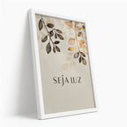 Quadro C'est "Seja Luz" com moldura em madeira laqueada e MDF de alta qualidade. Design moderno e sofisticado para decorar salas, quartos e escritórios com estilo.