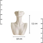 Vaso Artístico Donzela Grec em gesso branco fosco, inspirado em formas femininas. Escultura decorativa para aparadores, prateleiras e mesas com muito estilo.