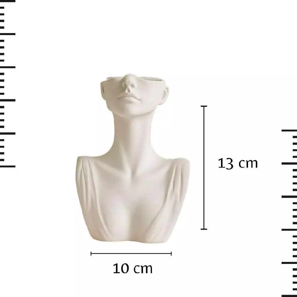 Vaso Artístico Donzela Grec em gesso branco fosco, inspirado em formas femininas. Escultura decorativa para aparadores, prateleiras e mesas com muito estilo.