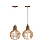 conjunto com 2 pendentes rústicos em MDF vazado. Design moderno e acolhedor, ideal para mesas de jantar e bancadas. Inclui fiação completa. Confira na Louhir.